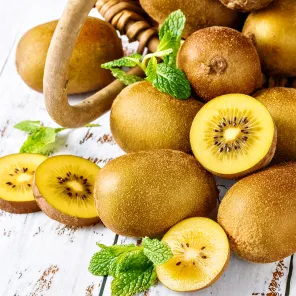 Актинидия самоплодная Киви Голд